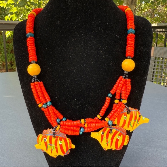 Vintage Coconut Wood Tropical Fish Pendant Necklace - Picture 3 of 10